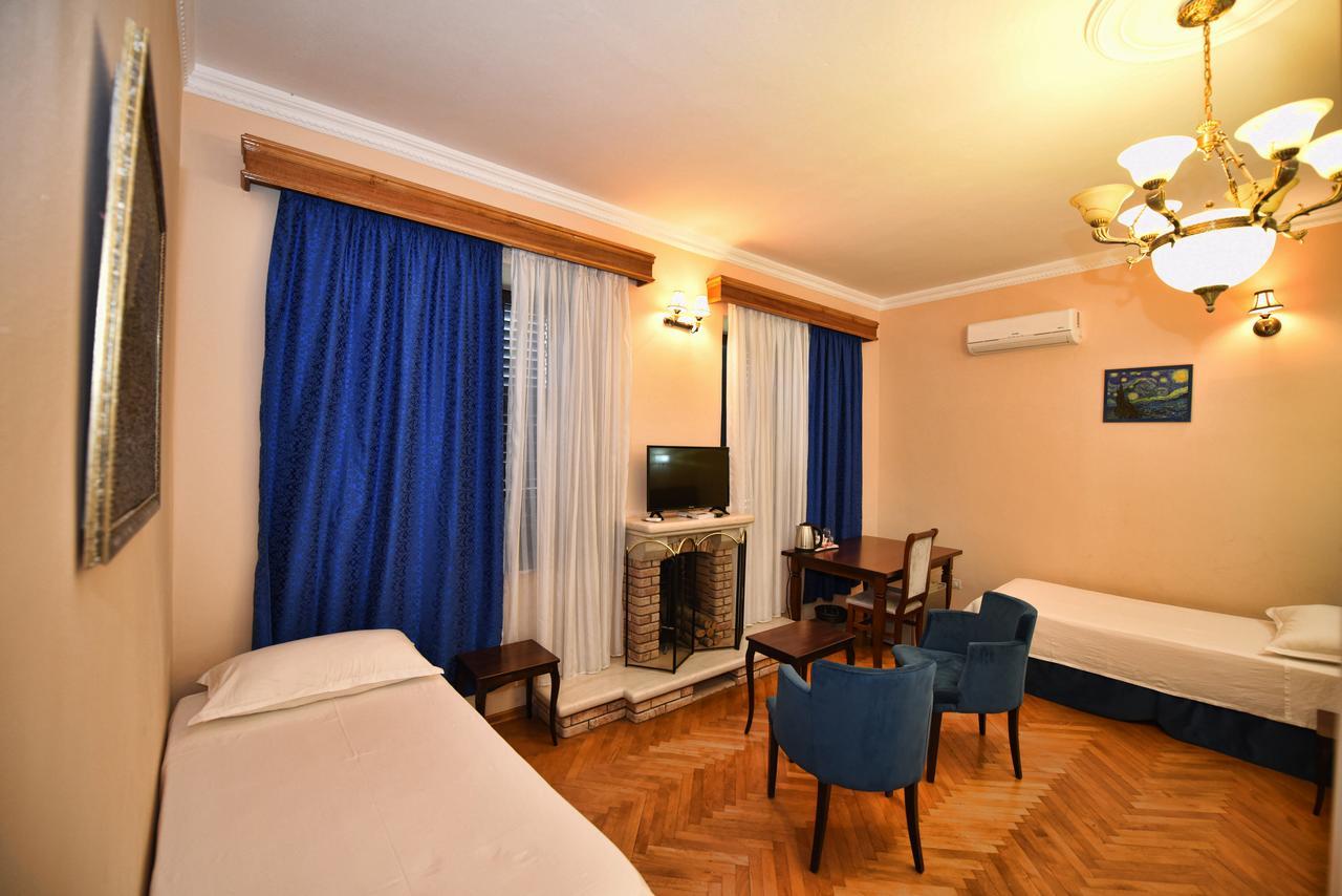 Rose Garden Hotel Shkoder Bagian luar foto