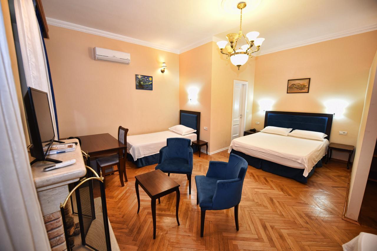 Rose Garden Hotel Shkoder Bagian luar foto